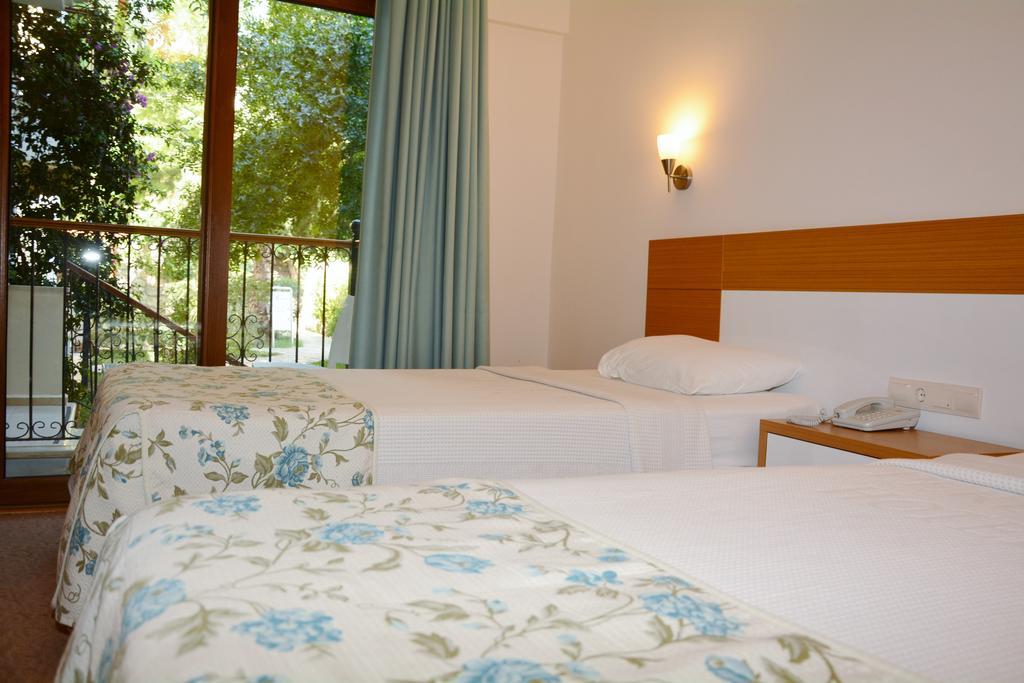 Perdikia Hill Hotel And Villas โอลลุนเดนิซ ภายนอก รูปภาพ