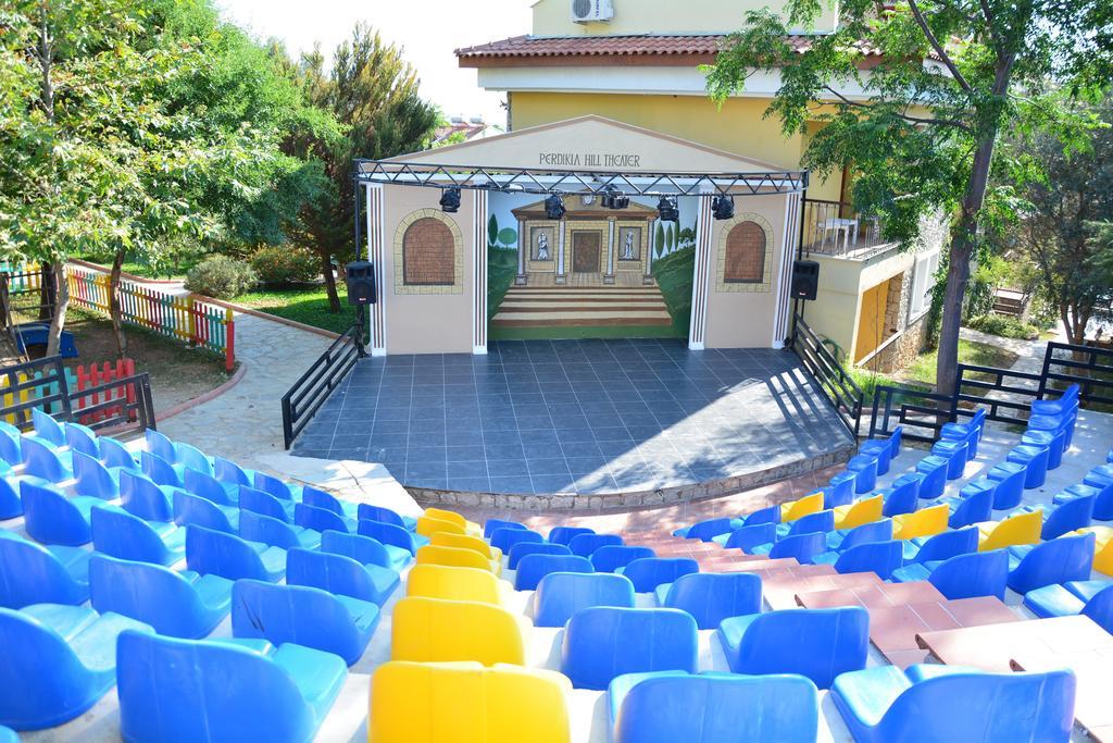 Perdikia Hill Hotel And Villas โอลลุนเดนิซ ภายนอก รูปภาพ