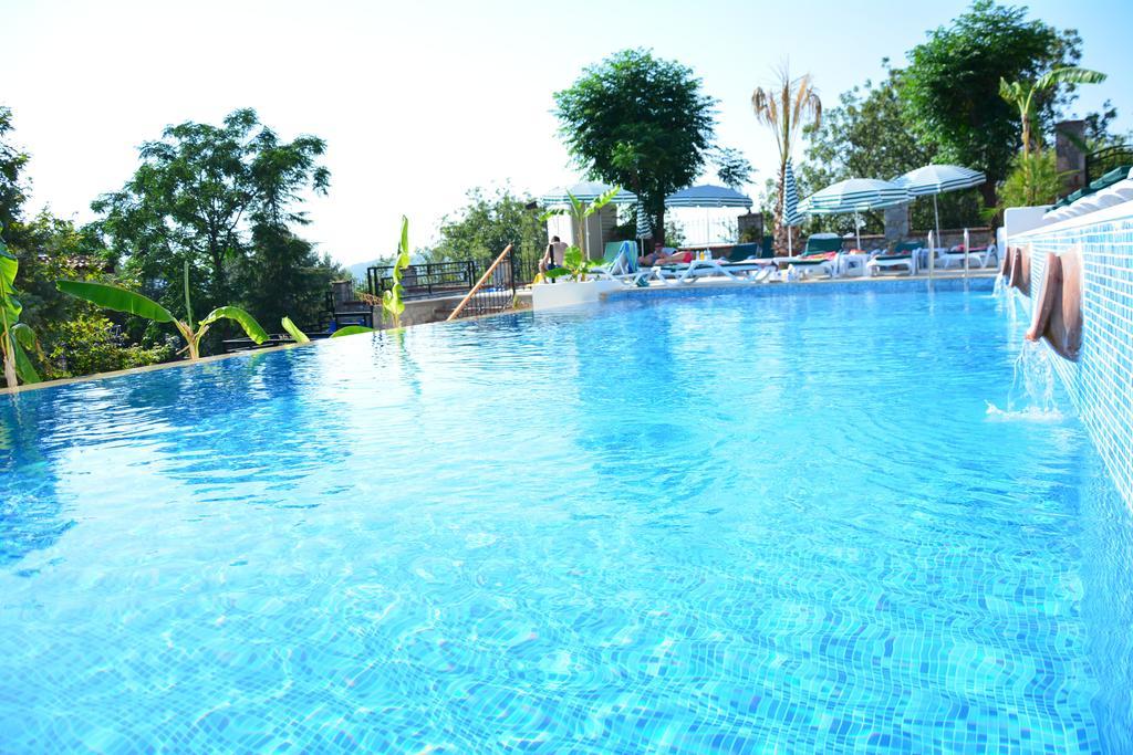 Perdikia Hill Hotel And Villas โอลลุนเดนิซ ภายนอก รูปภาพ