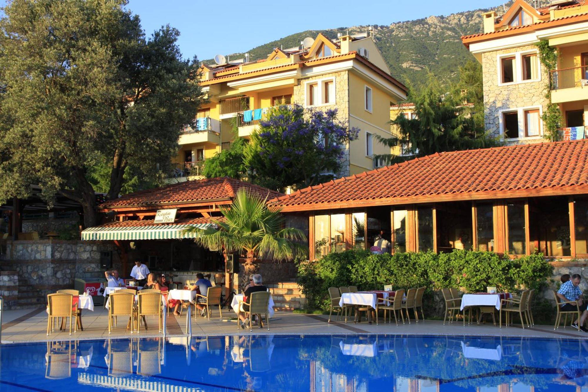 Perdikia Hill Hotel And Villas โอลลุนเดนิซ ภายนอก รูปภาพ