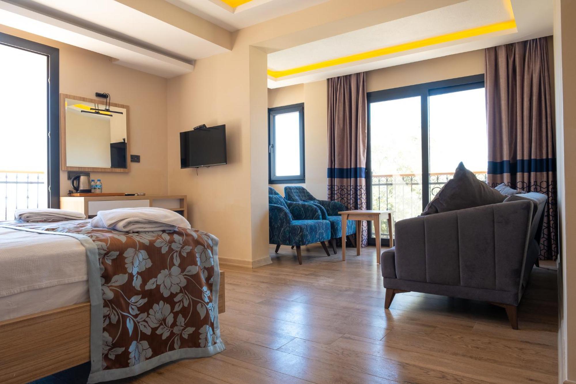 Perdikia Hill Hotel And Villas โอลลุนเดนิซ ภายนอก รูปภาพ