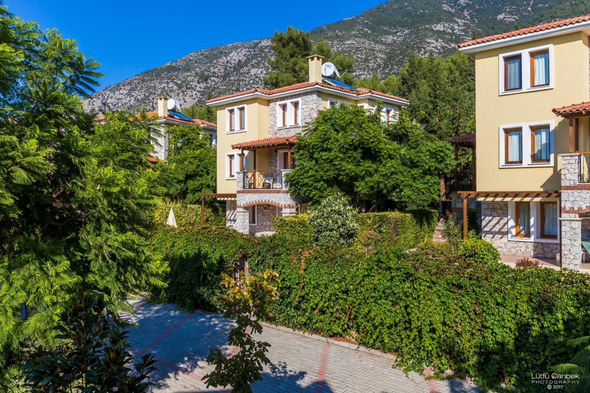 Perdikia Hill Hotel And Villas โอลลุนเดนิซ ภายนอก รูปภาพ