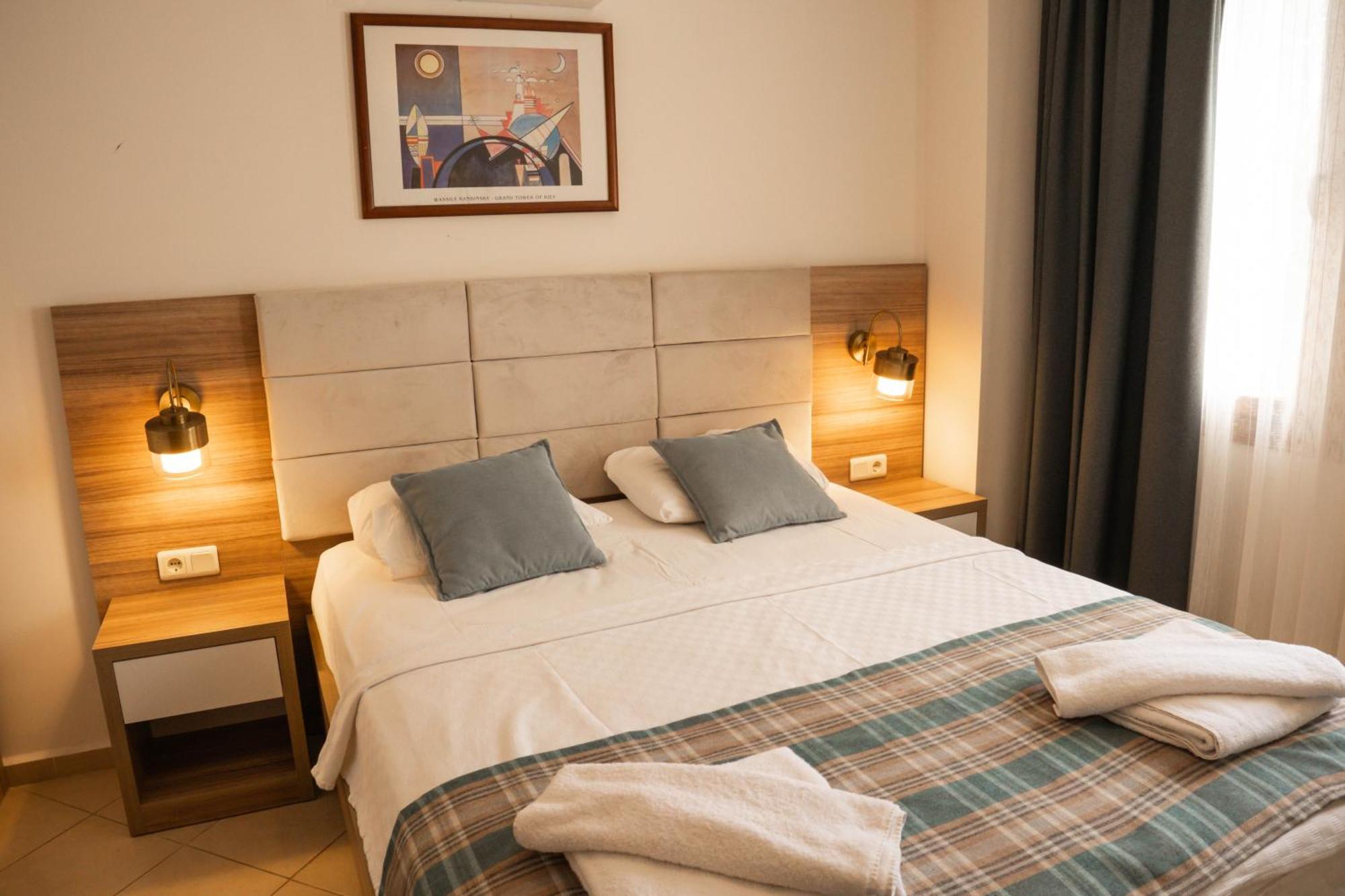 Perdikia Hill Hotel And Villas โอลลุนเดนิซ ภายนอก รูปภาพ