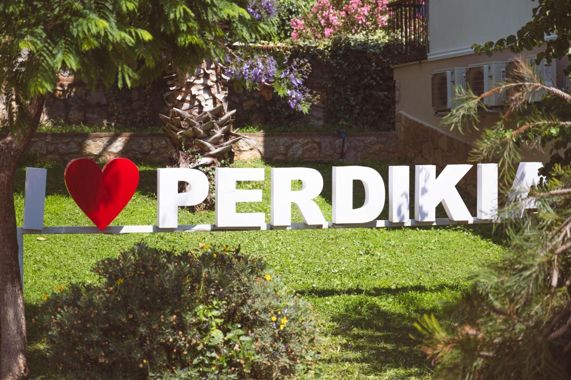 Perdikia Hill Hotel And Villas โอลลุนเดนิซ ภายนอก รูปภาพ