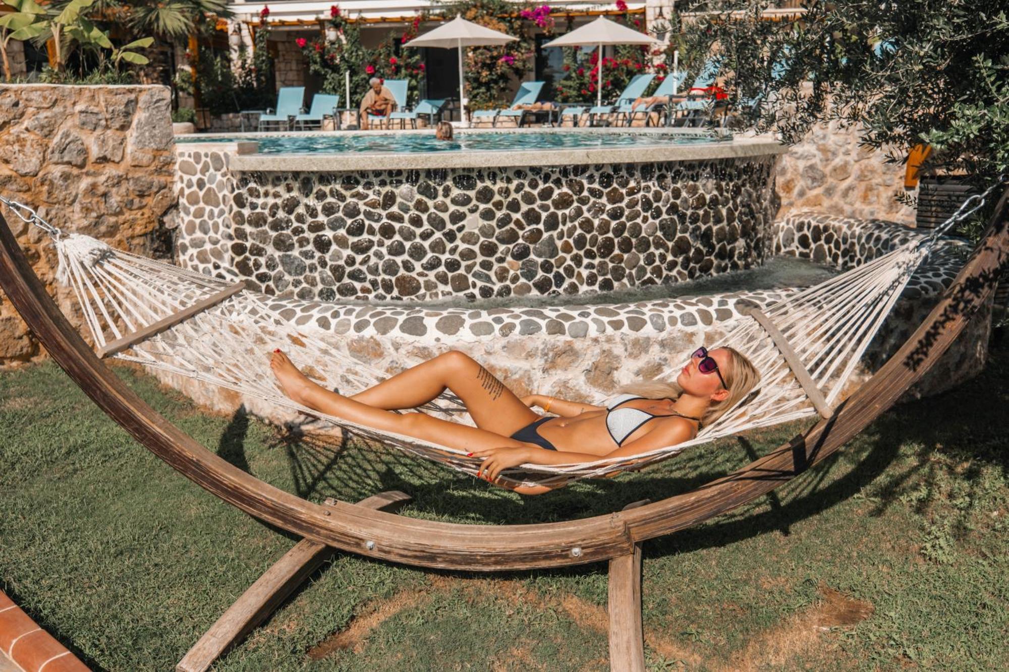 Perdikia Hill Hotel And Villas โอลลุนเดนิซ ภายนอก รูปภาพ