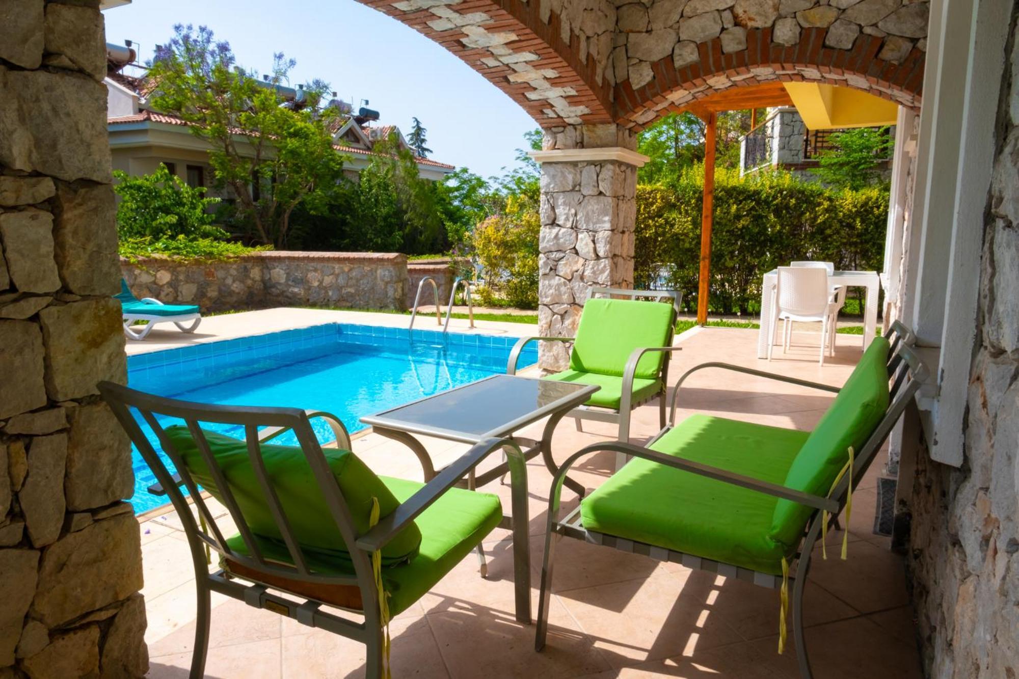 Perdikia Hill Hotel And Villas โอลลุนเดนิซ ภายนอก รูปภาพ