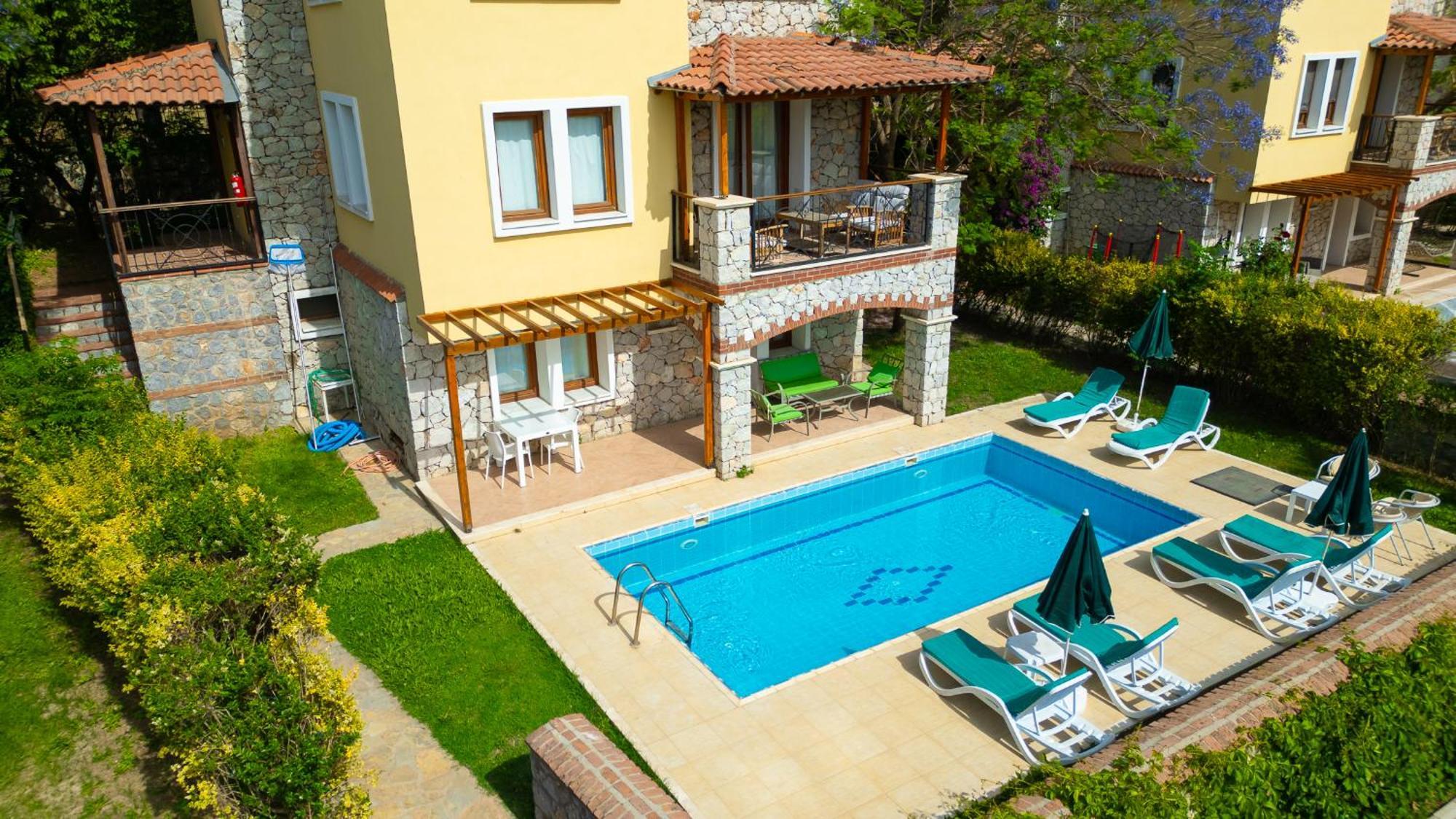 Perdikia Hill Hotel And Villas โอลลุนเดนิซ ภายนอก รูปภาพ