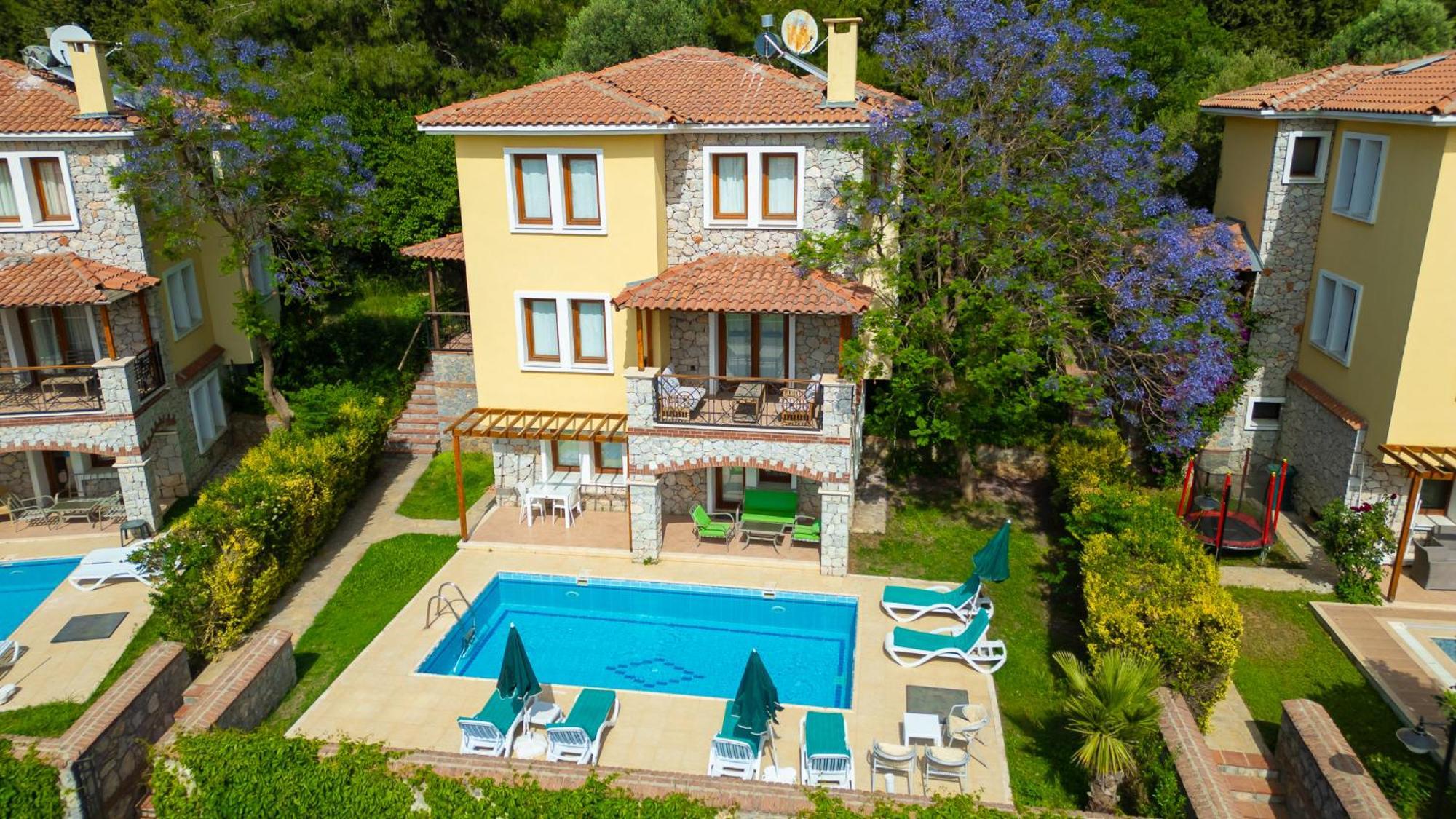 Perdikia Hill Hotel And Villas โอลลุนเดนิซ ภายนอก รูปภาพ